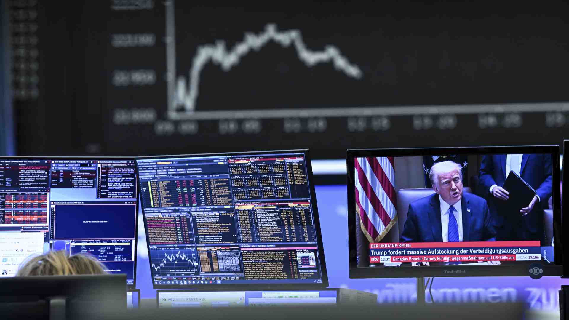 Immagine di Trump nemico delle borse. Crolli in tutto il mondo a causa dei dazi
