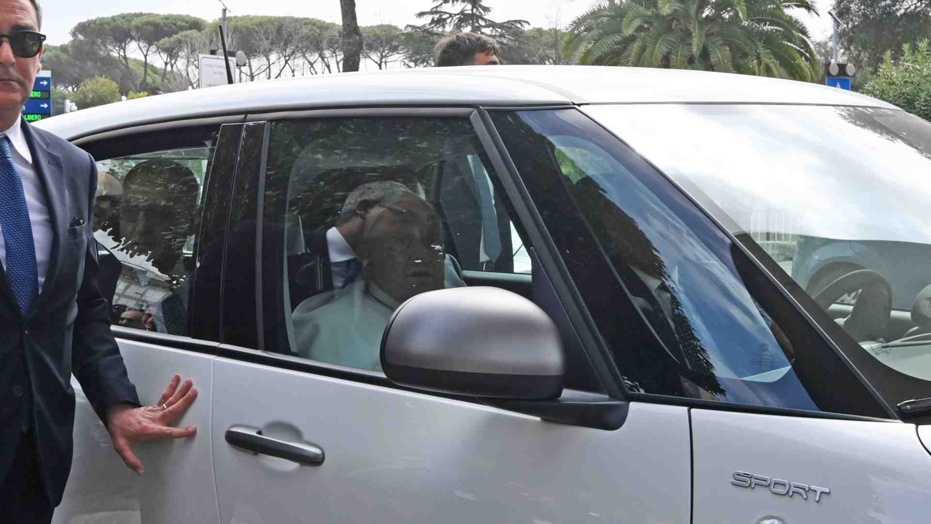 Immagine di Il Papa in convalescenza migliora. L'infezione è in ribasso