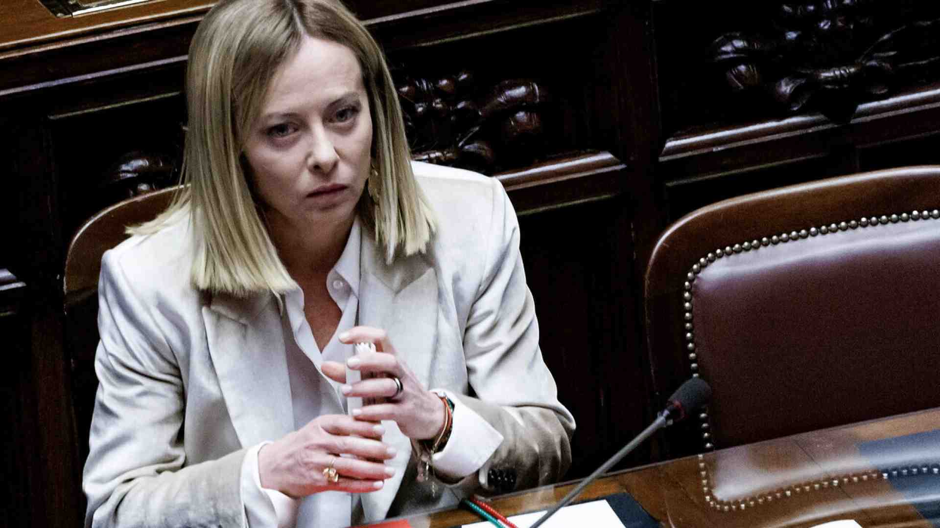 Immagine di Sondaggi politici: FdI cala nei consensi ma mantiene il primato, Lega e Avs in lieve crescita