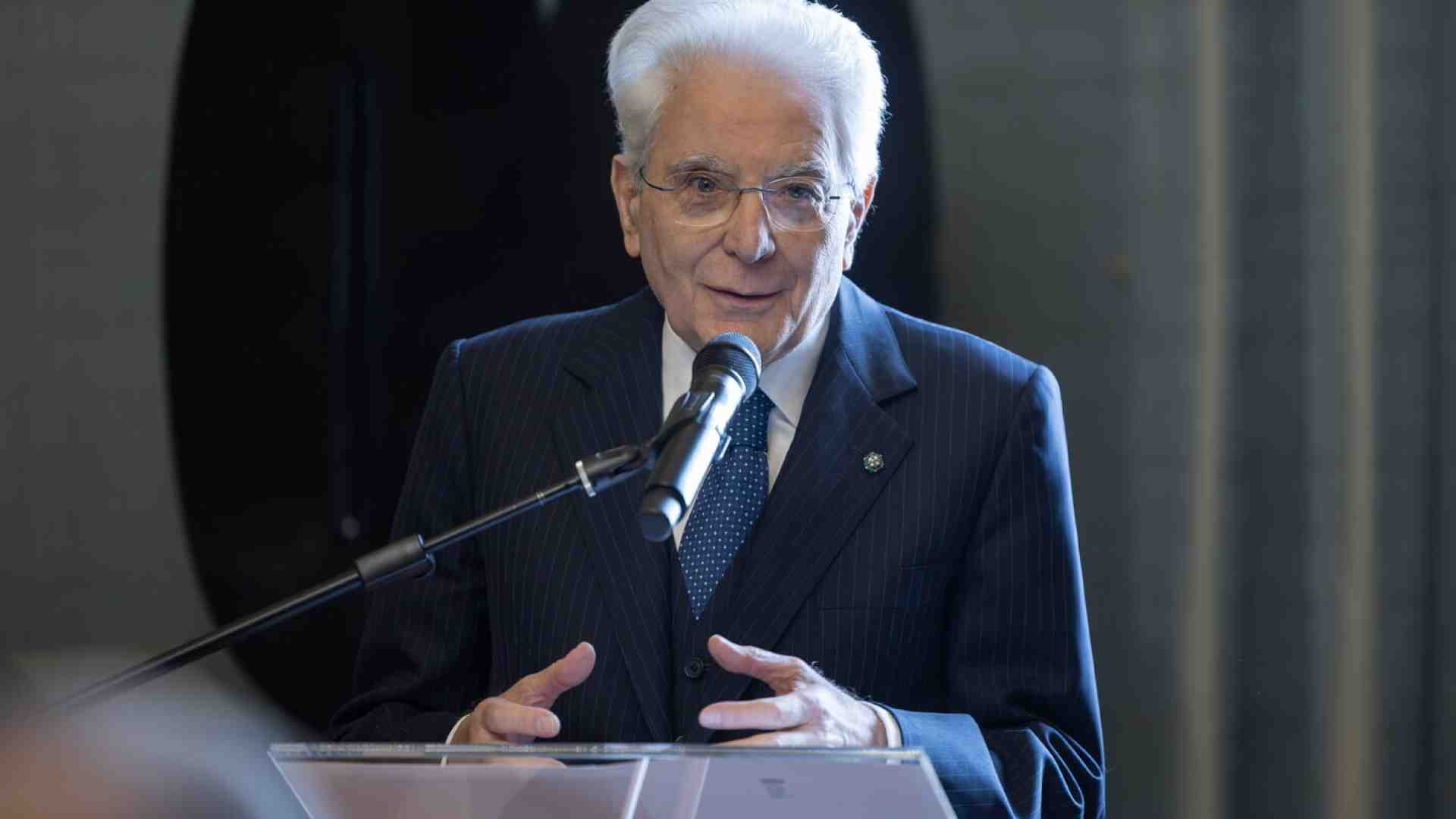 Immagine di Decreto sicurezza, ecco i sei punti richiesti da Mattarella al governo Meloni. Nonostante la Lega