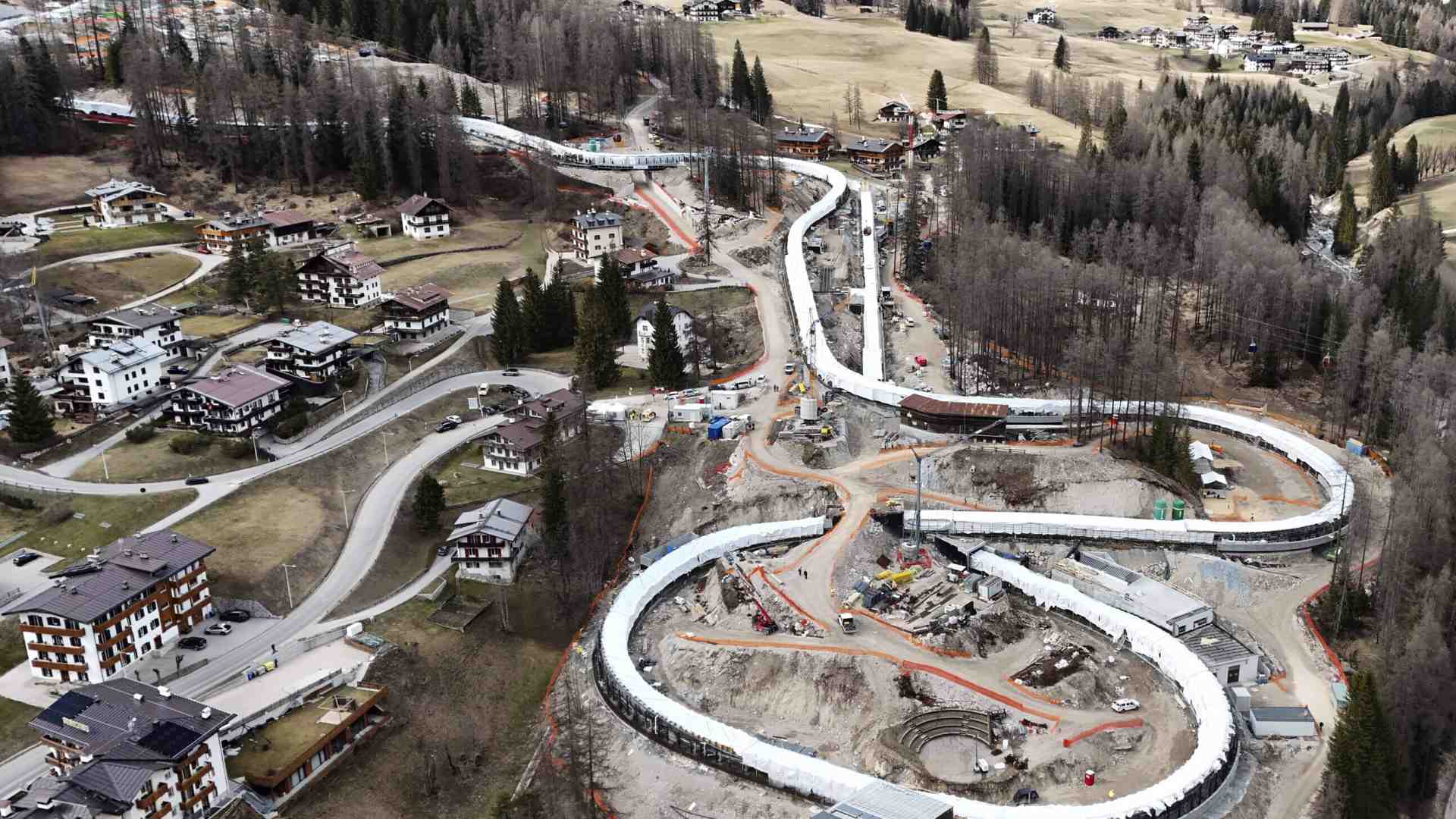Immagine di Breve slalom tra i lavori olimpici. Le ultime curve col fiatone