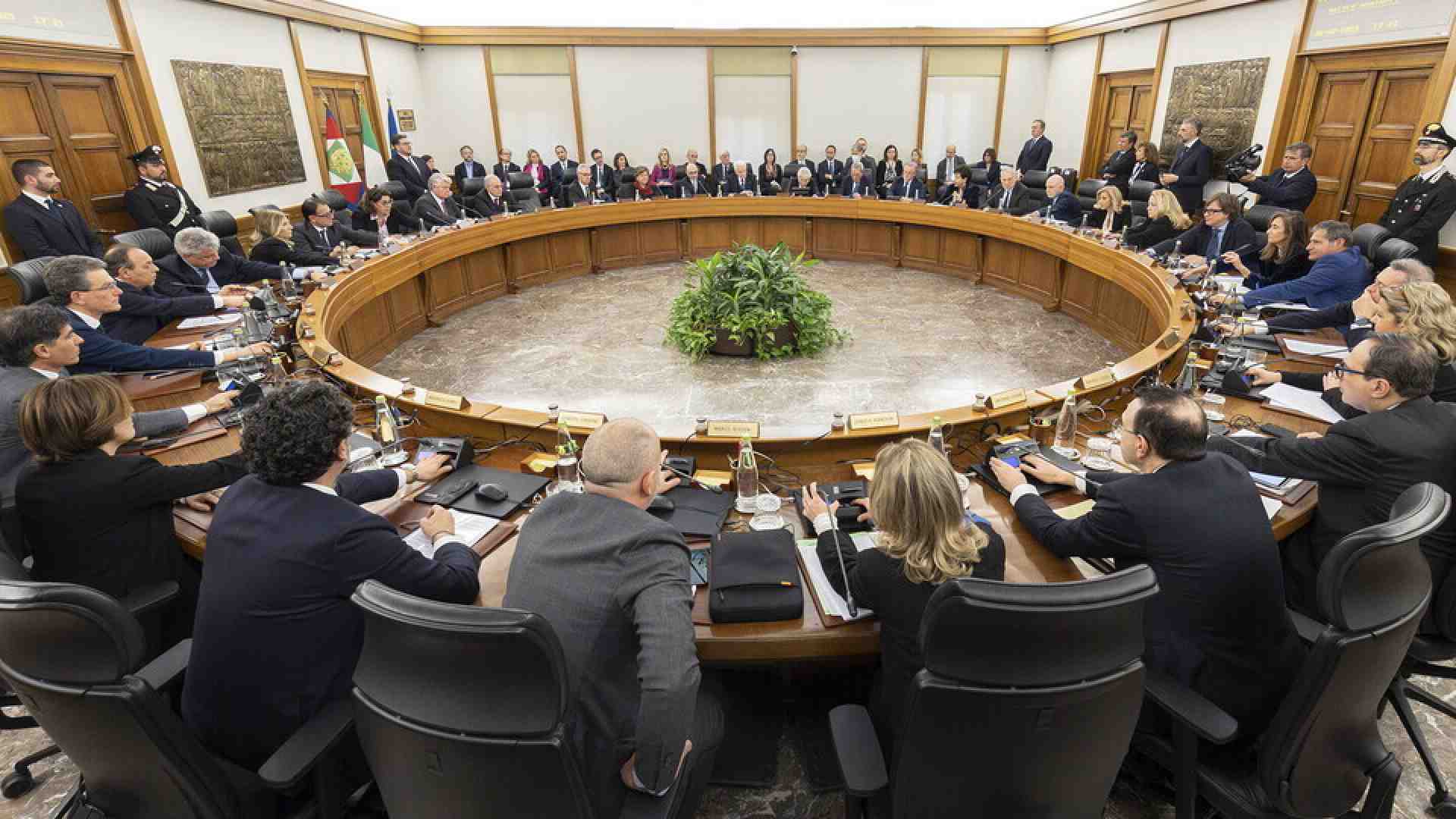 Immagine di “Sì al sorteggio, unica soluzione al correntismo”. Parla Andrea Mirenda (Csm)