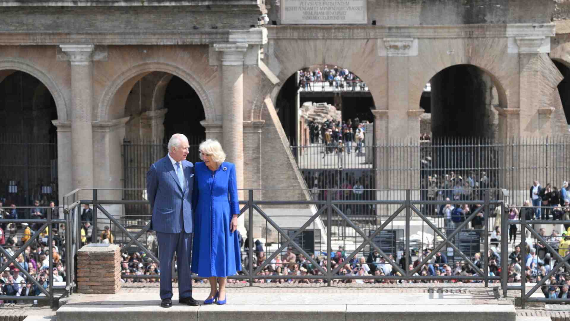 Immagine di Non solo Carlo e Camilla. Italia e reali, una fascinazione corrisposta