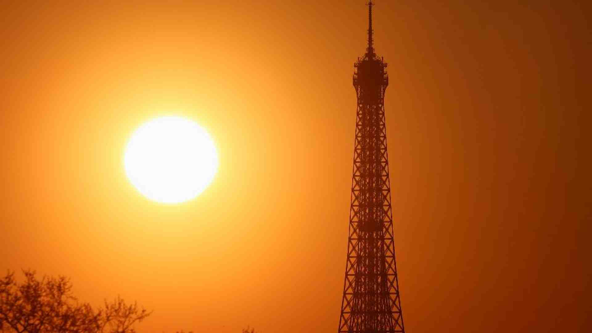 Immagine di Cure palliative e “aiuto a morire”: la Francia pensa a due leggi parallele