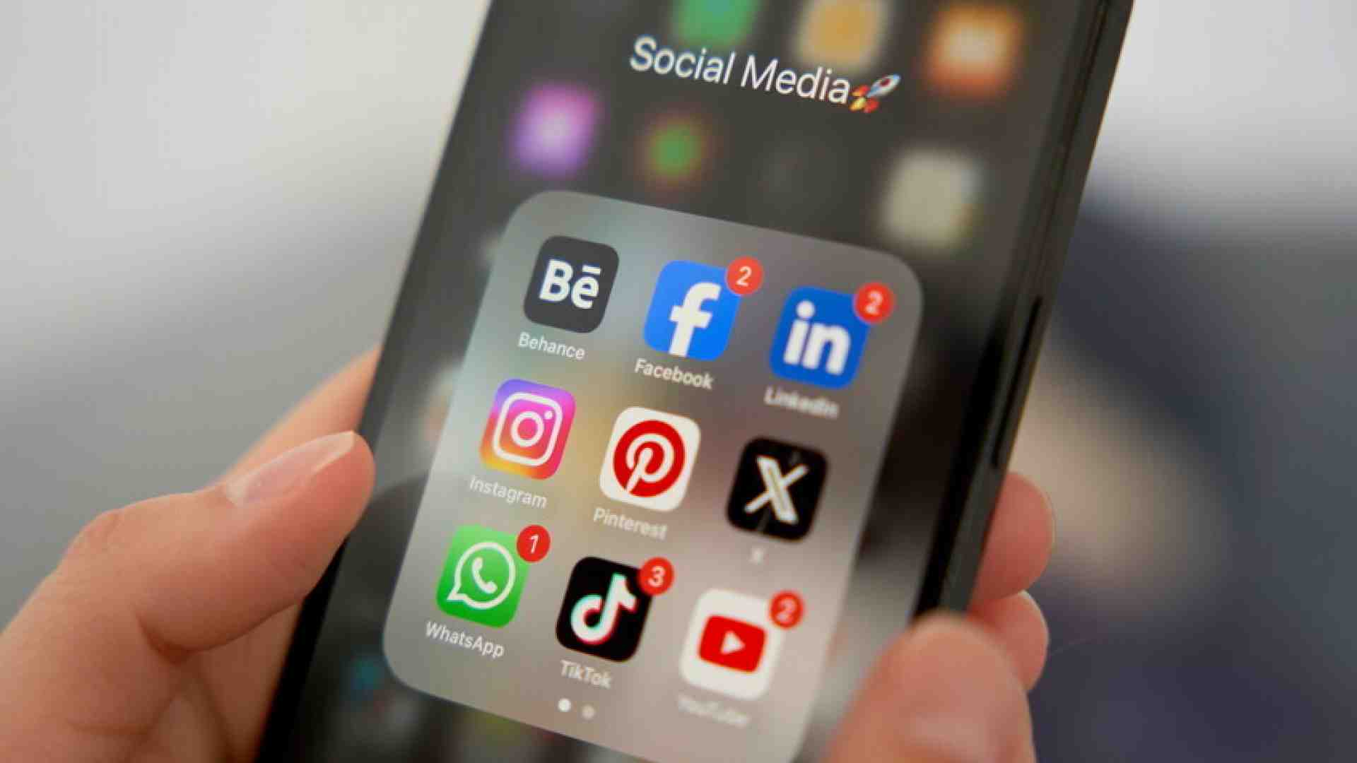 Immagine di I social come "radice del populismo". L'idea reazionaria di Recalcati