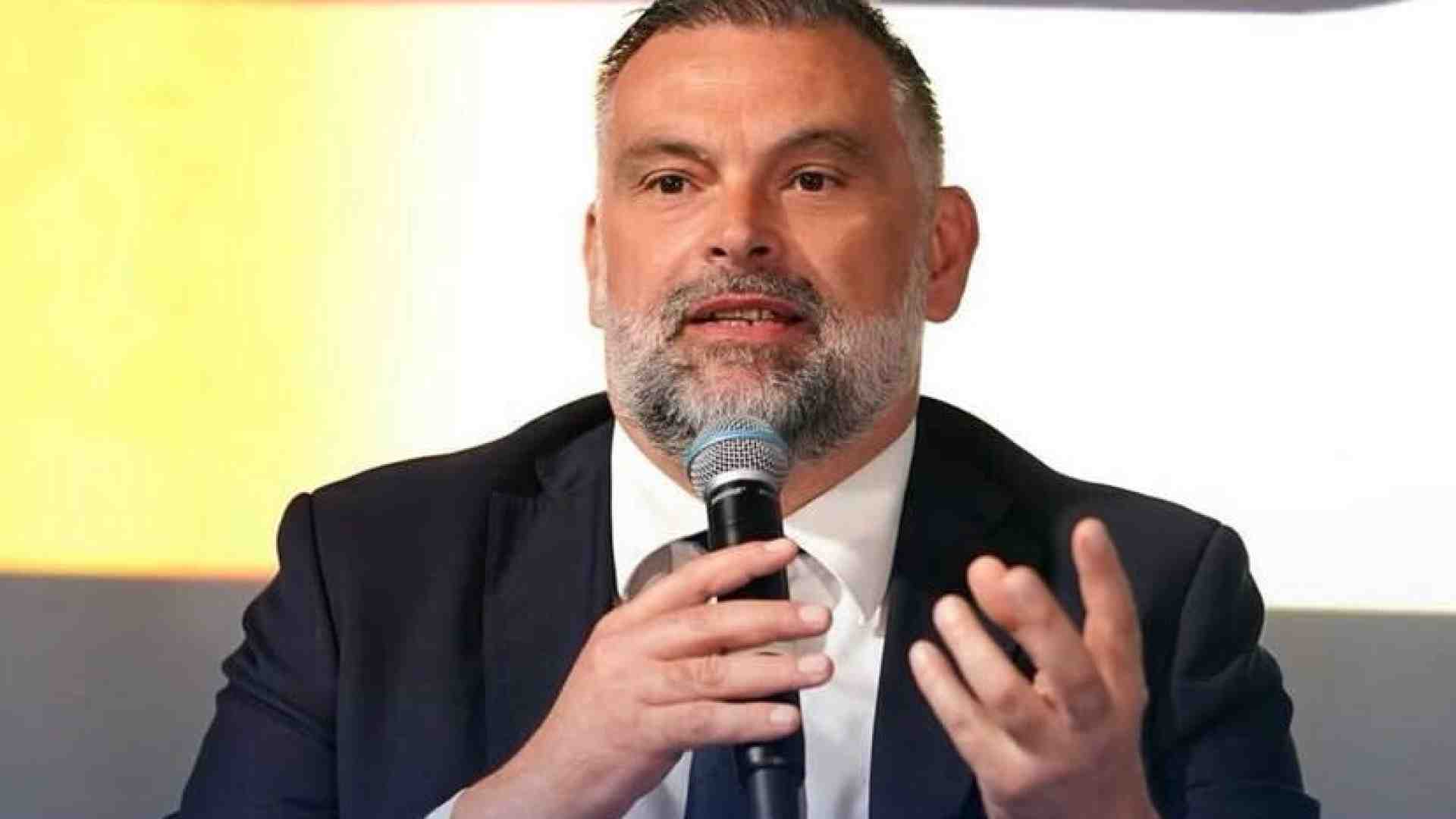 Immagine di De Carlo (FdI): "Agli italiani e ai veneti non interessa il terzo mandato di Zaia. Pensano ai dazi"