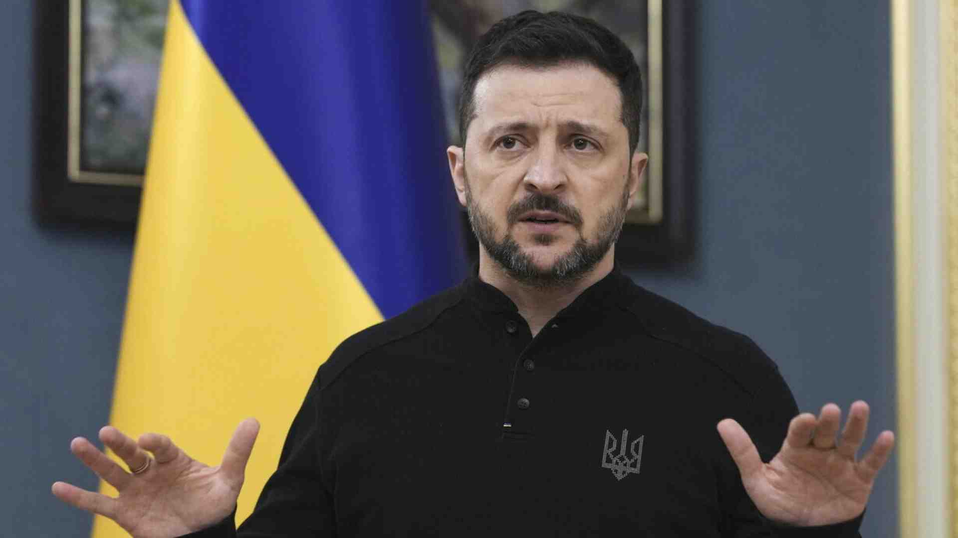 Immagine di Zelensky è disposto a comprare i sistemi di difesa, e ci dice che si fida di Meloni