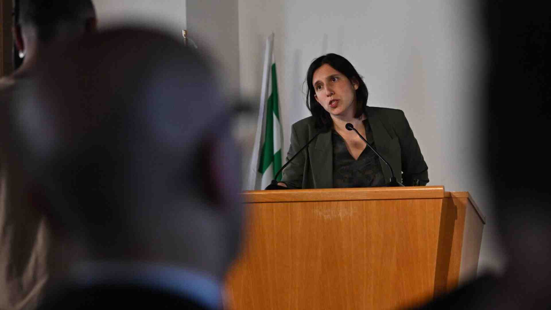 Immagine di Schlein pronta a lanciare la sfida ai riformisti Pd, in assemblea nazionale, dopo Pasqua