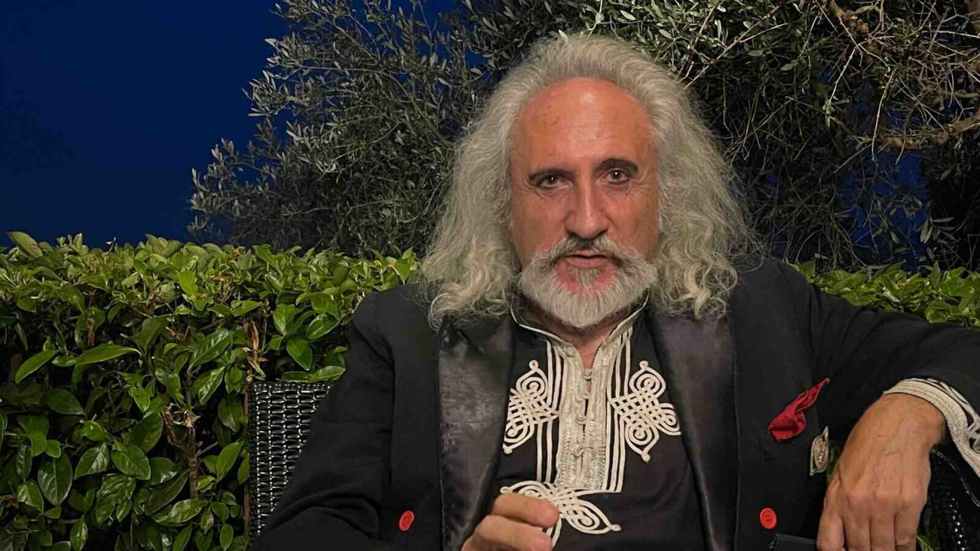 Immagine di Angelo Tonelli: “Alla politica mondiale serve una cura pitagorica”