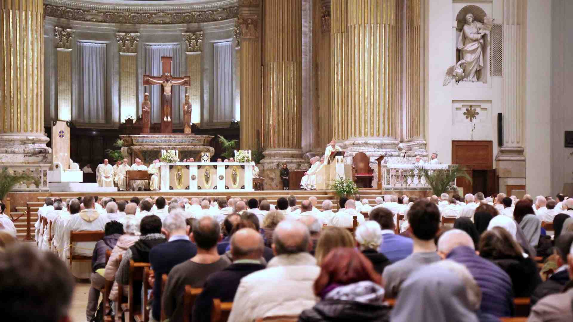 Immagine di «Offerte per le messe, il sacerdote ne trattenga per sé una sola»
