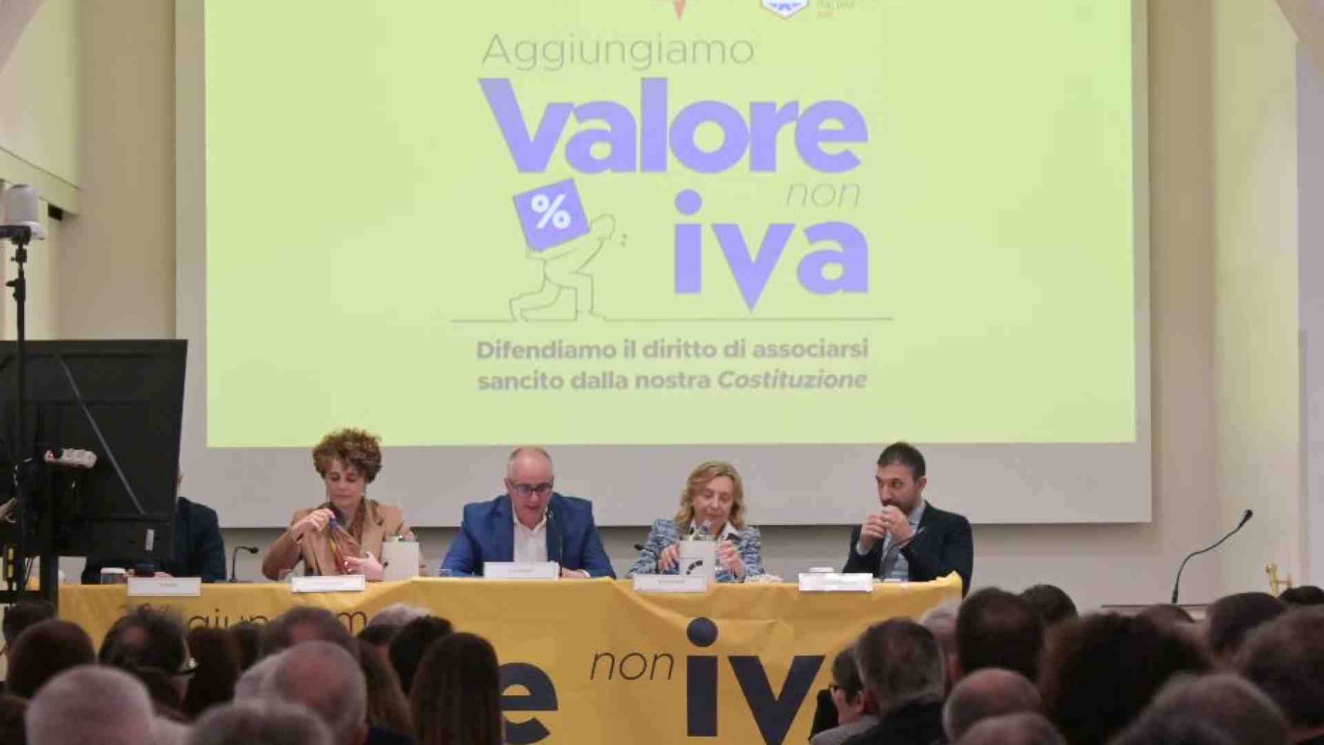 Immagine di Il Terzo settore dice no all'Iva: «Produciamo valore sociale»
