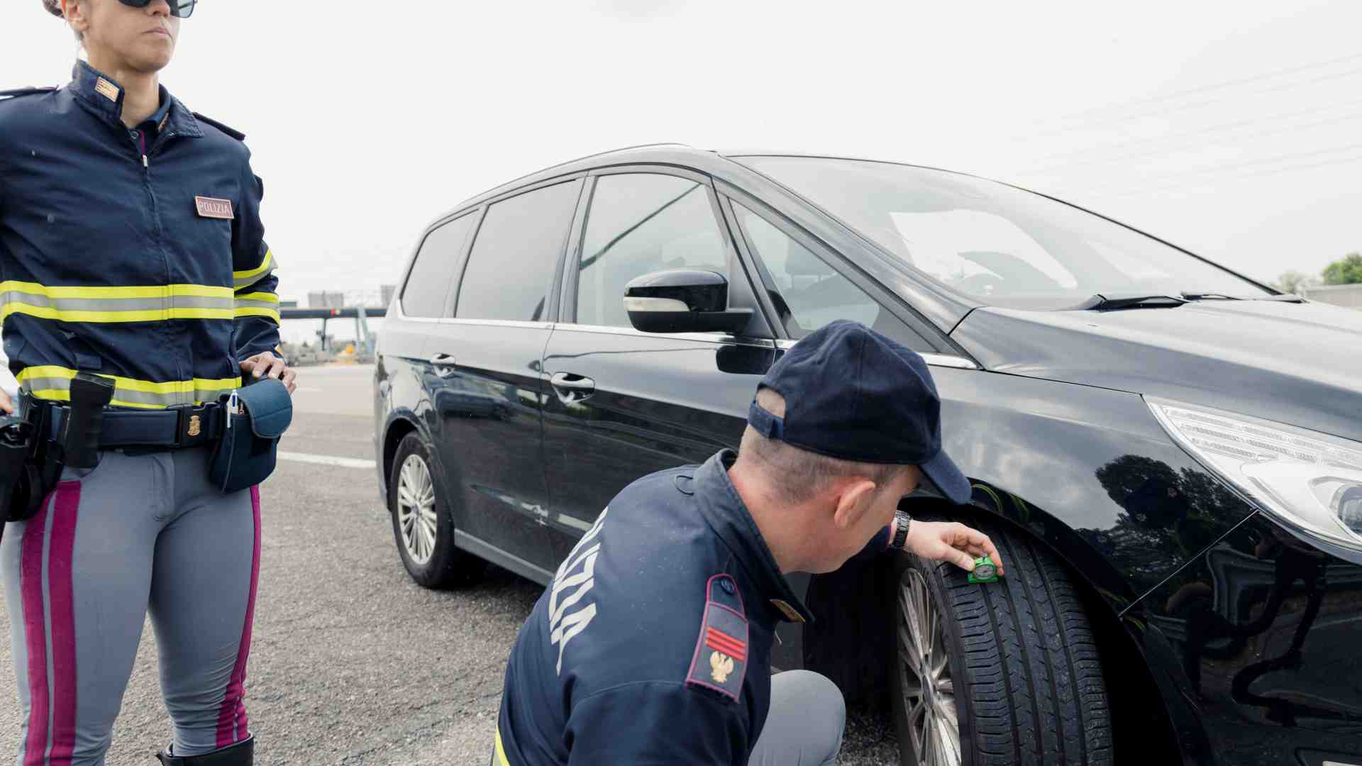 Immagine di Da oggi si torna alle gomme estive, ma c'è un mese per cambiarle