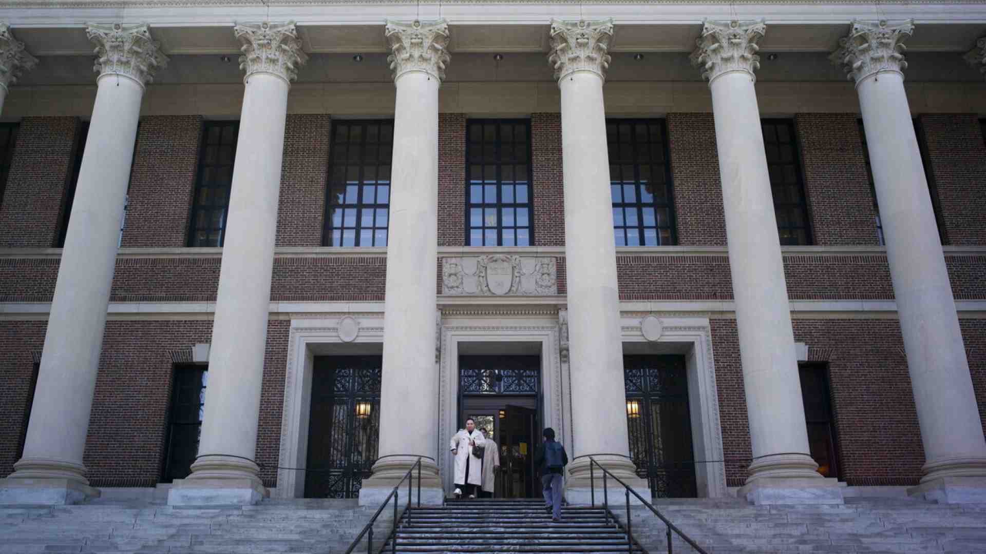 Immagine di Cosa insegna la resistenza civile di Harvard alle pressioni dell'amministrazione Trump