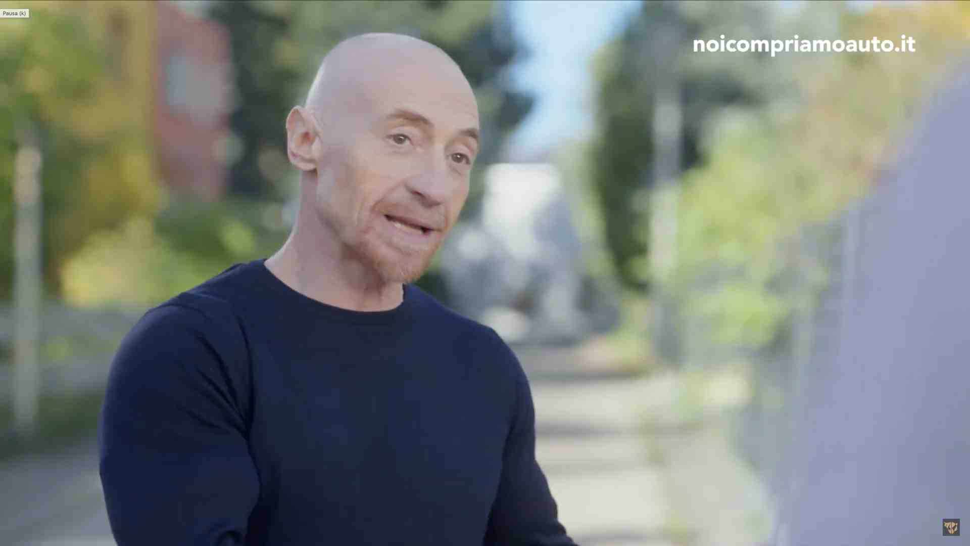 Immagine di Una nazione che non sa parlare ma non rinuncia a farlo, soprattutto ad alta voce