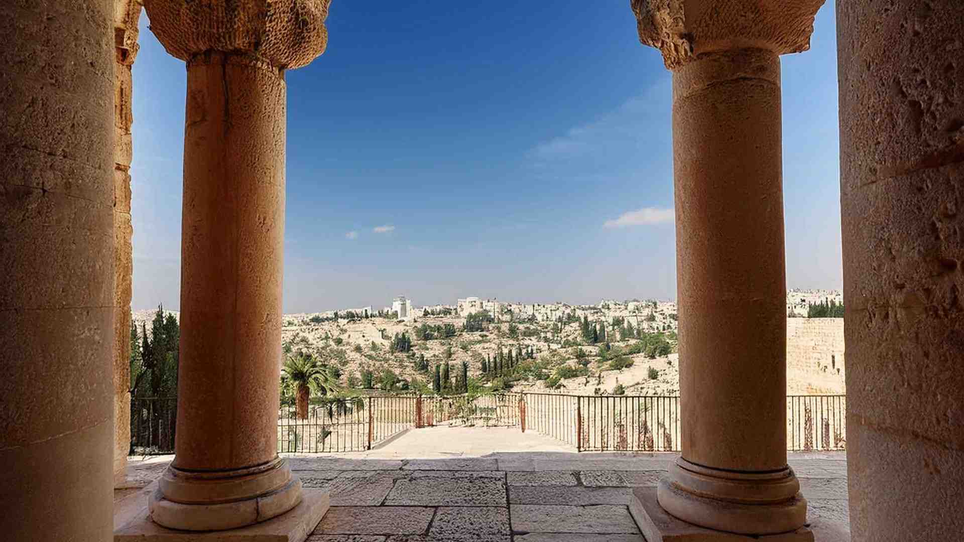 Immagine di «L'atrio attorno al Tempio nel quale entrare e uscire crescendo nella fede»