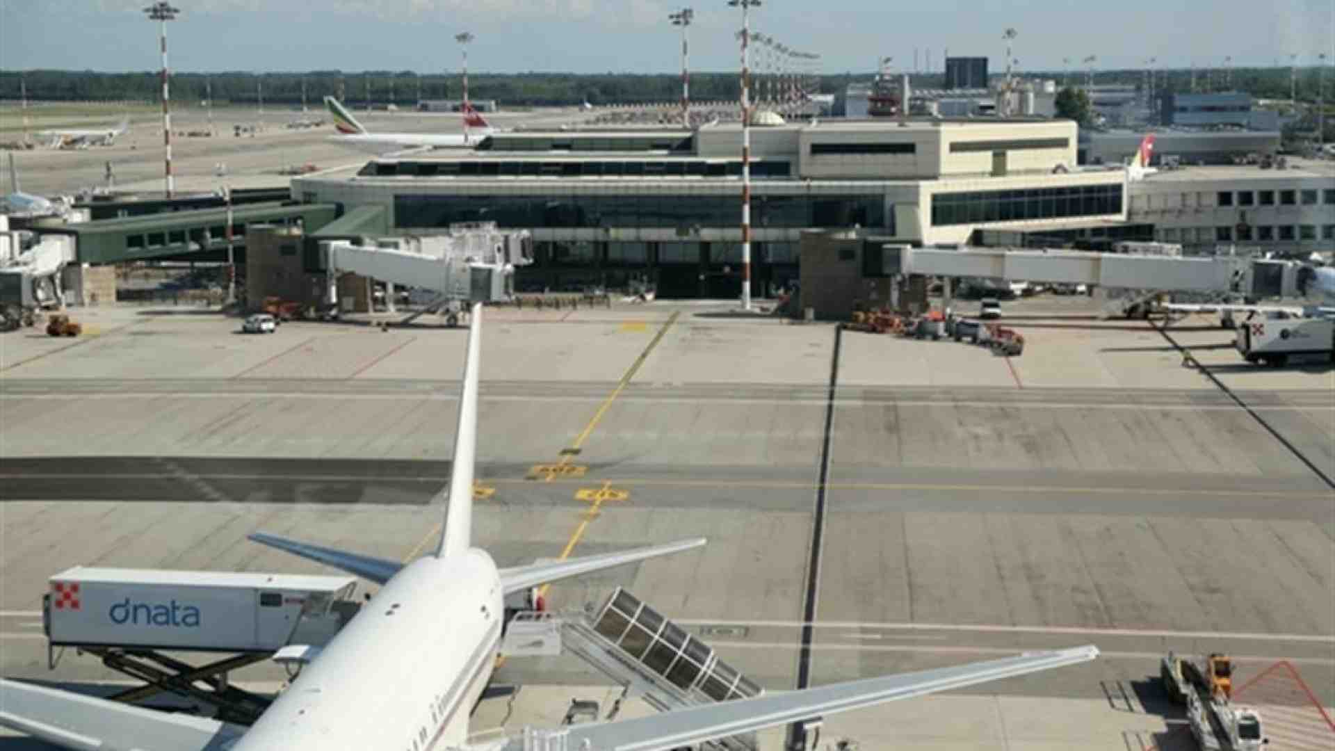 Immagine di In migliaia negli aeroporti di Roma e Milano