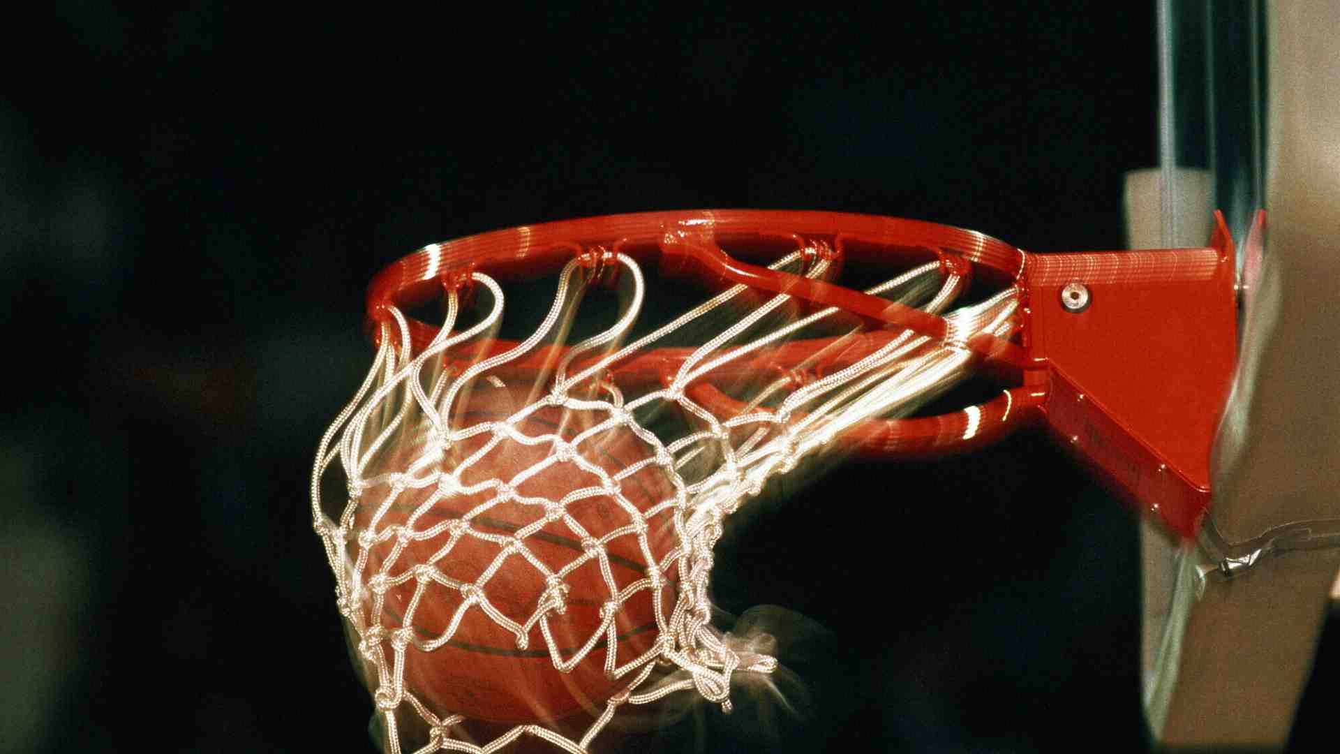 Immagine di Pro e contro lo sbarco Nba in Europa