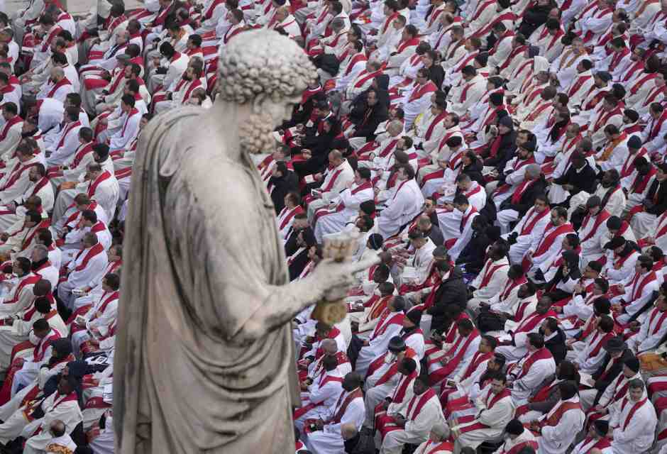 Cosa succede dopo la morte del Papa. La tradizione e le novità