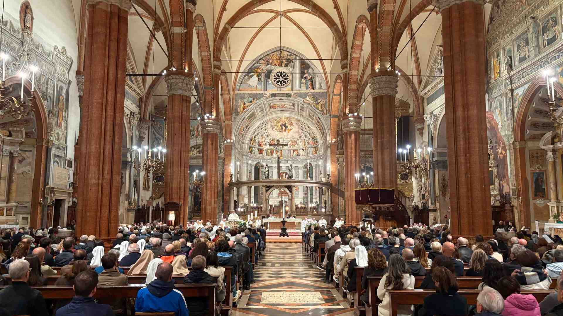 Immagine di Messa in memoria di papa Francesco presieduta dal vescovo Domenico