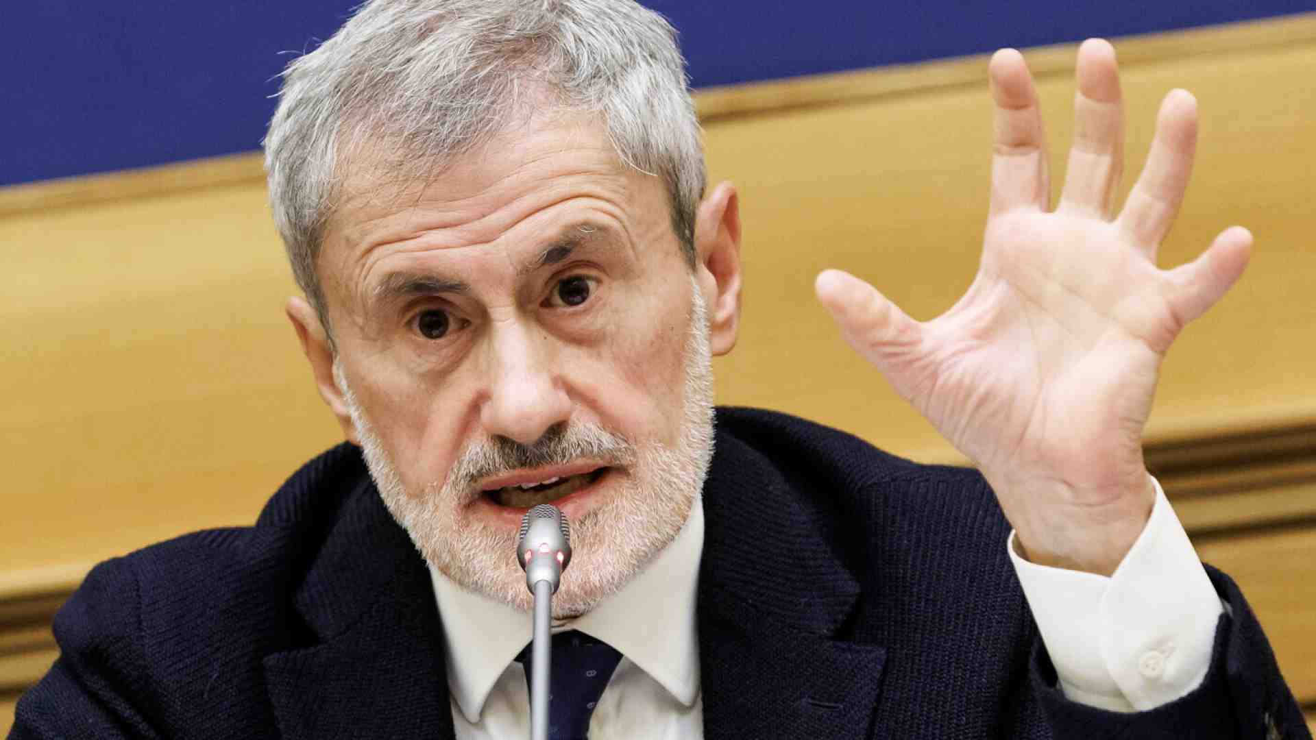 Immagine di "Il carcere è un buco nero": lo sfogo di Alemanno dal carcere di Rebibbia