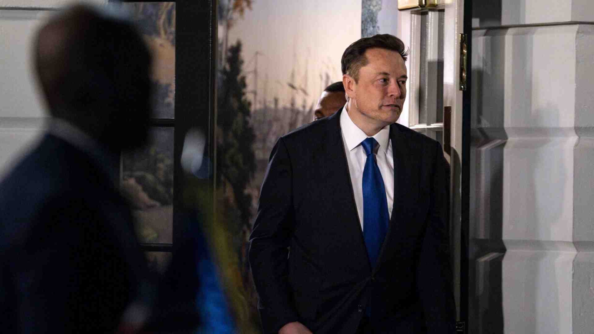 Immagine di Crollano gli utili di Tesla e Musk pensa a una ritirata dal Doge