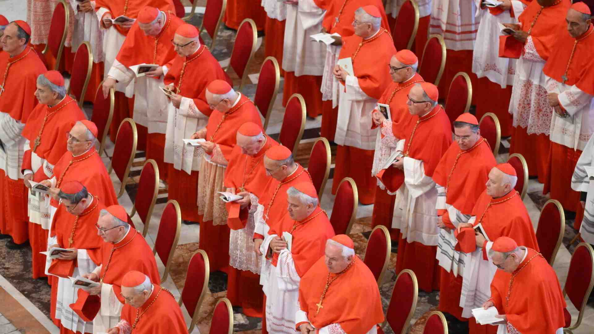 Immagine di Contro il trionfalismo in morte del Papa che sa tanto di peronismo