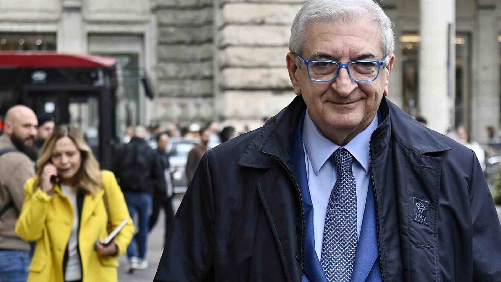 Immagine di I dubbi di Meloni sul vertice Usa-Ue. Foti: "C'è il Papa, non siamo una banca d'affari"