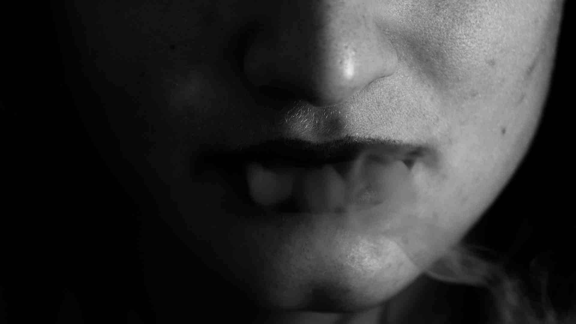 Immagine di Il dolore che si prova cercando di evitare il dolore. Storia di una bocca