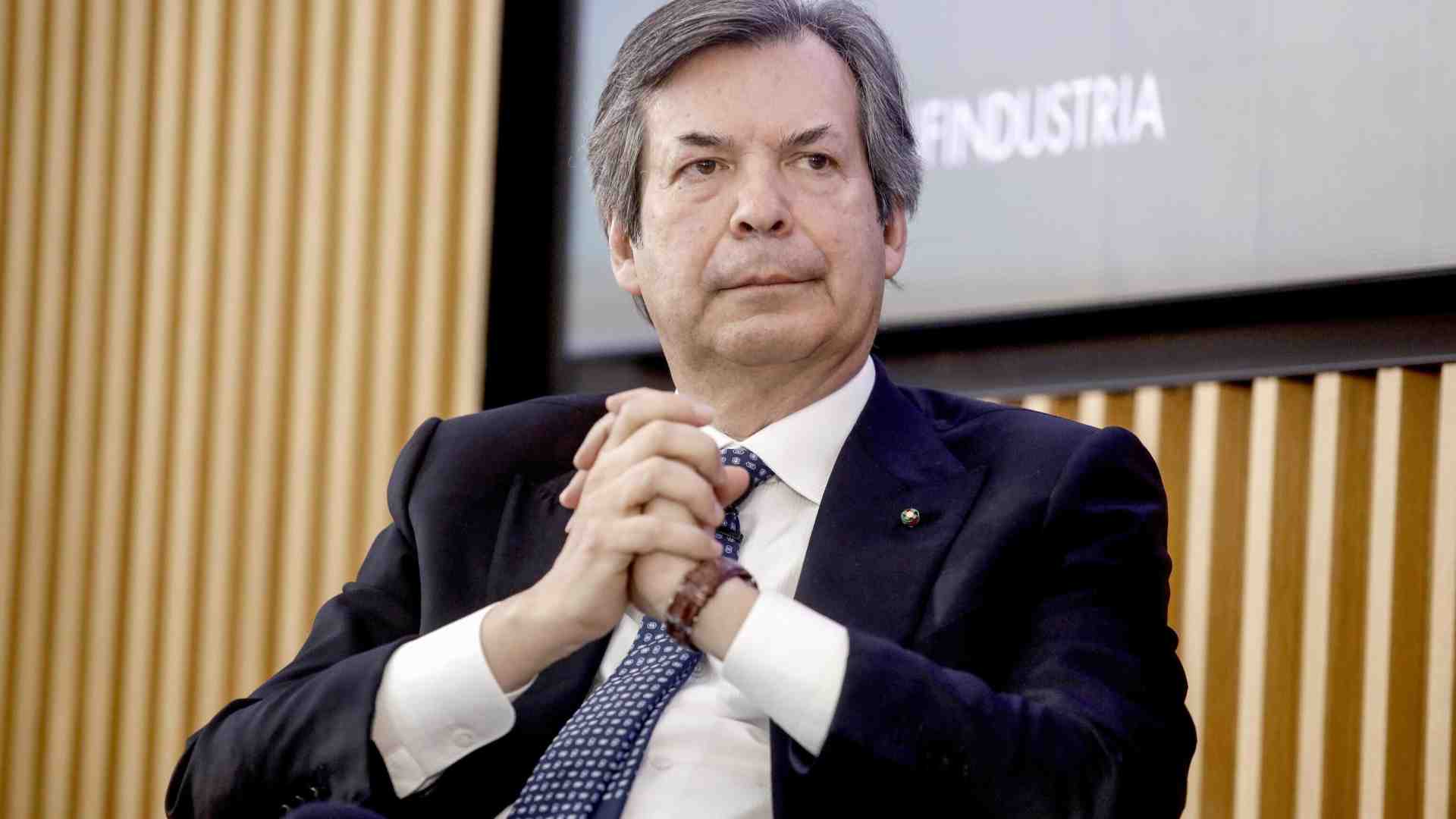 Immagine di Messina confermato alla guida di Intesa Sanpaolo, più articolato il voto sul consiglio