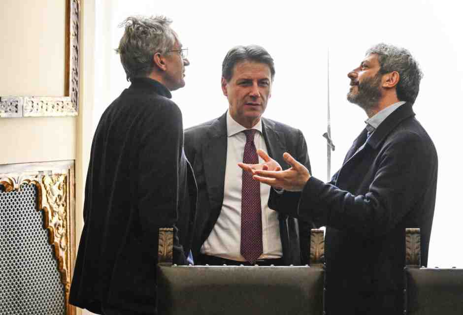 Il modello Manfredi arranca in provincia di Napoli. L’iniziativa Pd-M5s con Fico