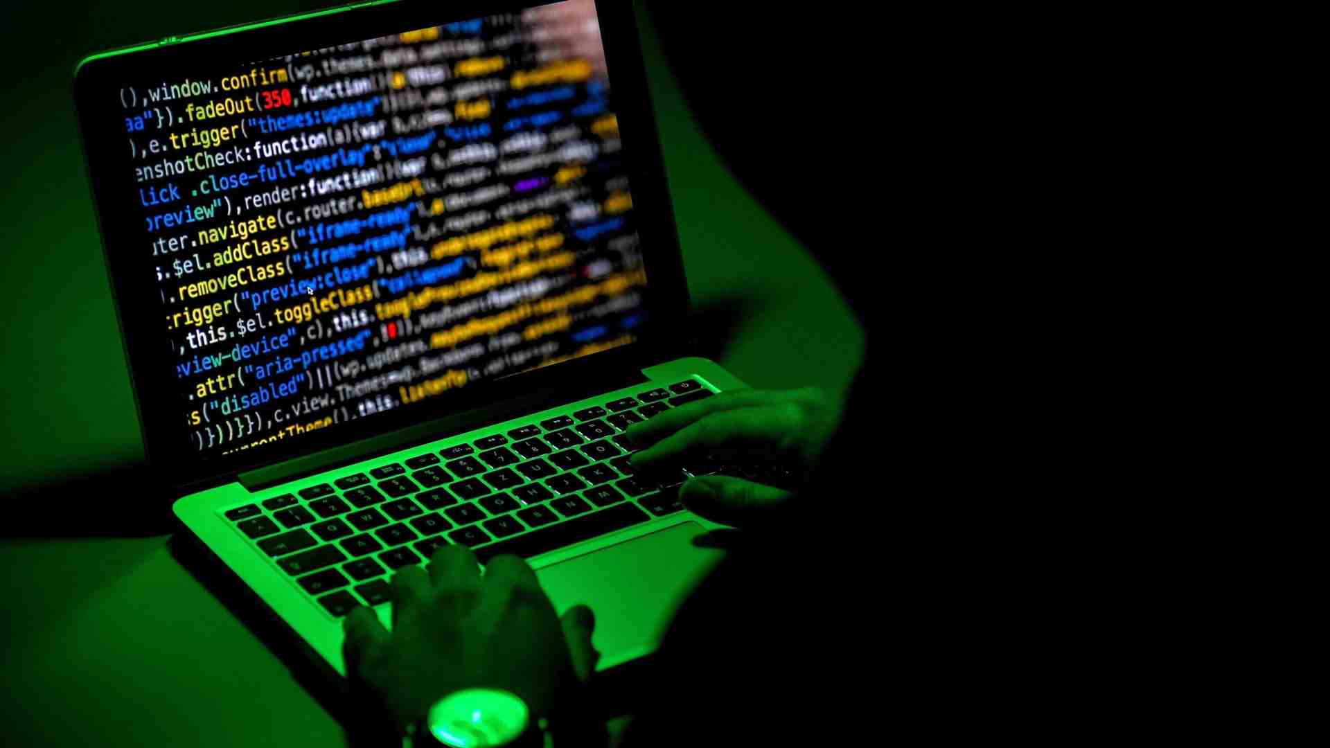Immagine di Parigi denuncia i cyberattacchi russi