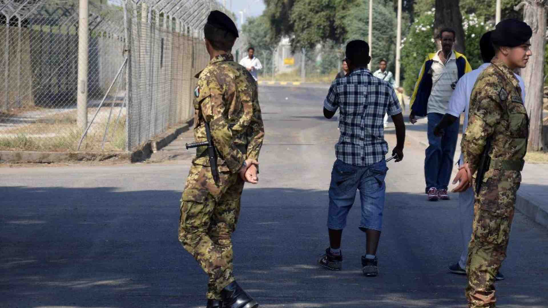 Immagine di «Non fu informato dei suo diritti», migrante esce dal Cpr