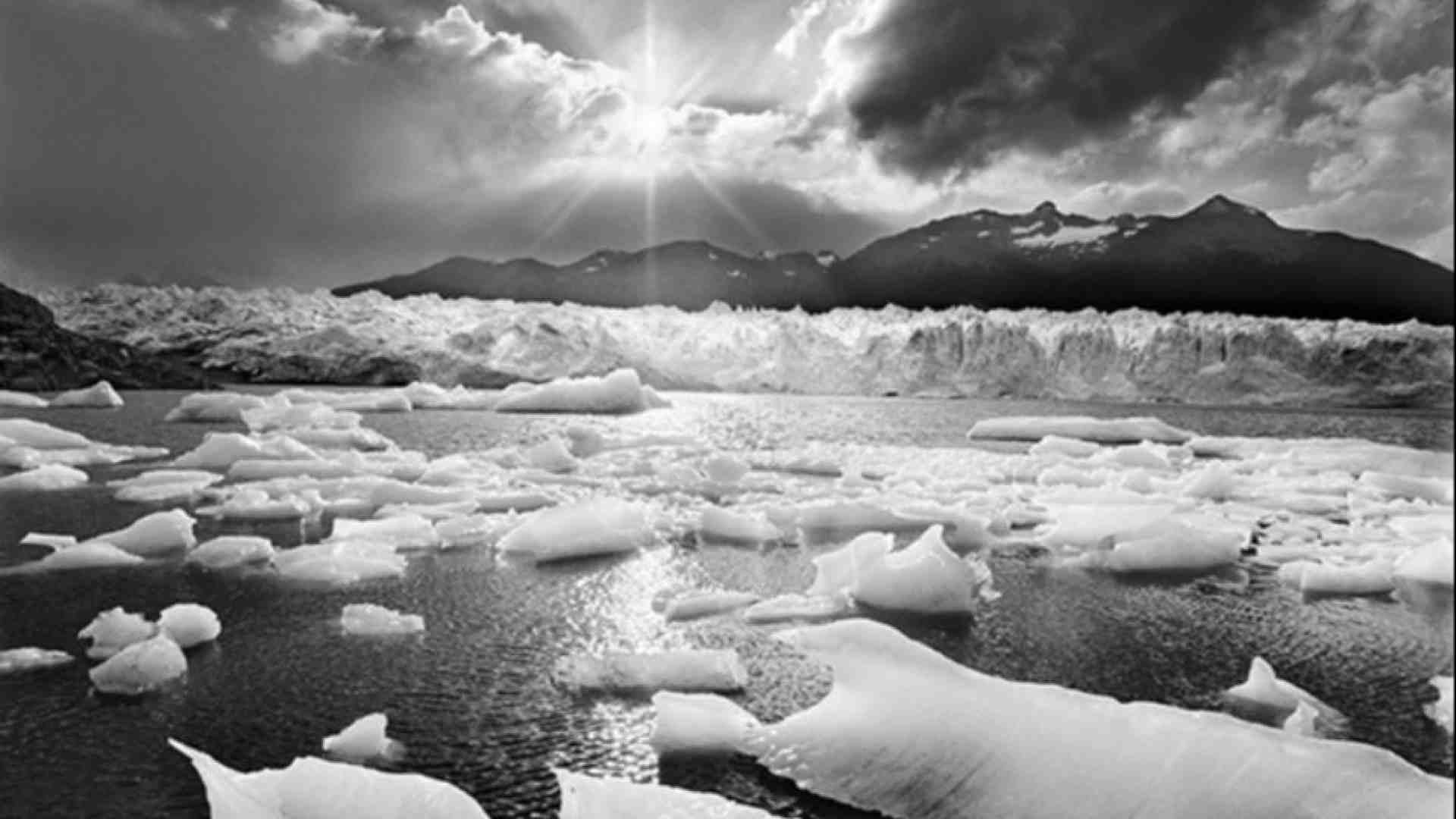 Immagine di Il grido d'allarme di Salgado per i ghiacciai aggrediti dalla crisi climatica