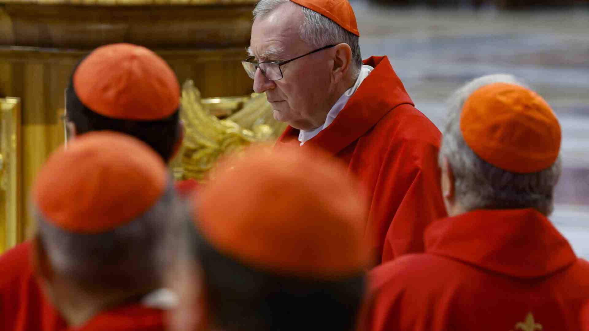Immagine di Malori smentiti, tavolate elettorali e cardinali che si isolano