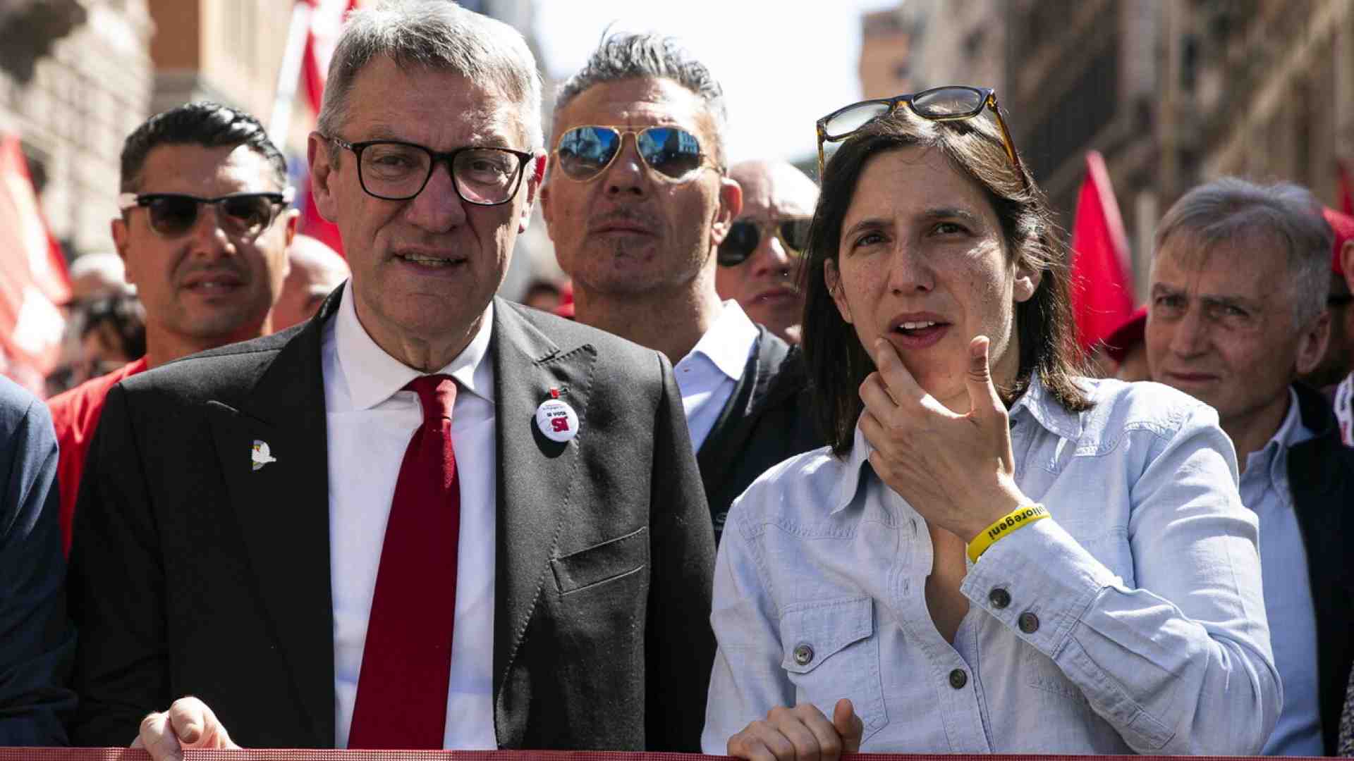 Immagine di Primo maggio sprecato: sul lavoro balle da destra e sinistra