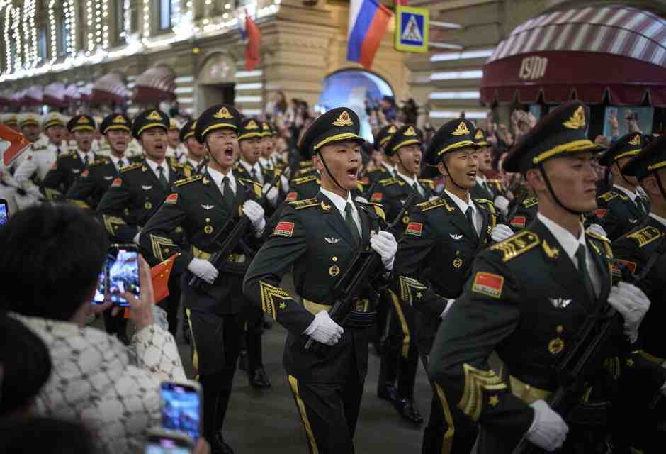 Perché Xi partecipa alla parata di Putin? It's the propaganda, stupid