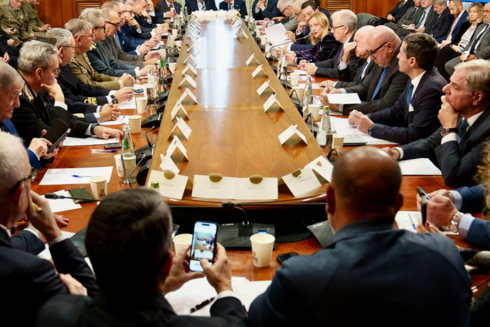 Il tavolo di confronto tra il governo e le rappresentanze del comparto difesa, sicurezza e soccorso pubblico - Ansa