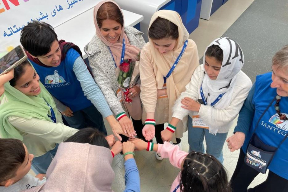 L'arrivo a Fiumicino - Comunità di Sant'Egidio