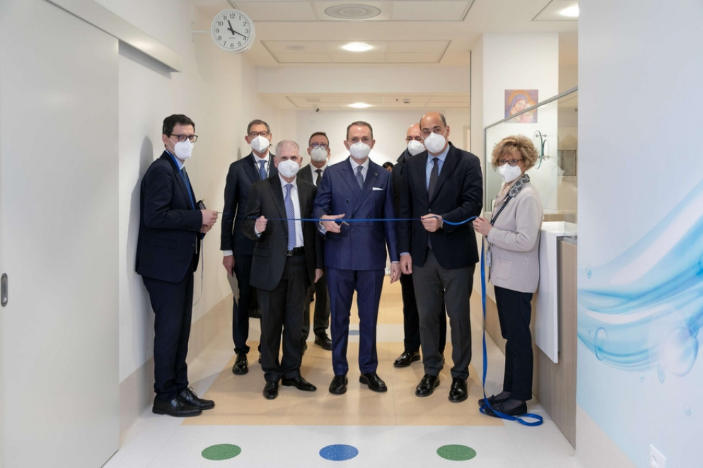 Il momento del taglio del nastro - Ufficio stampa Campus Bio-Medico