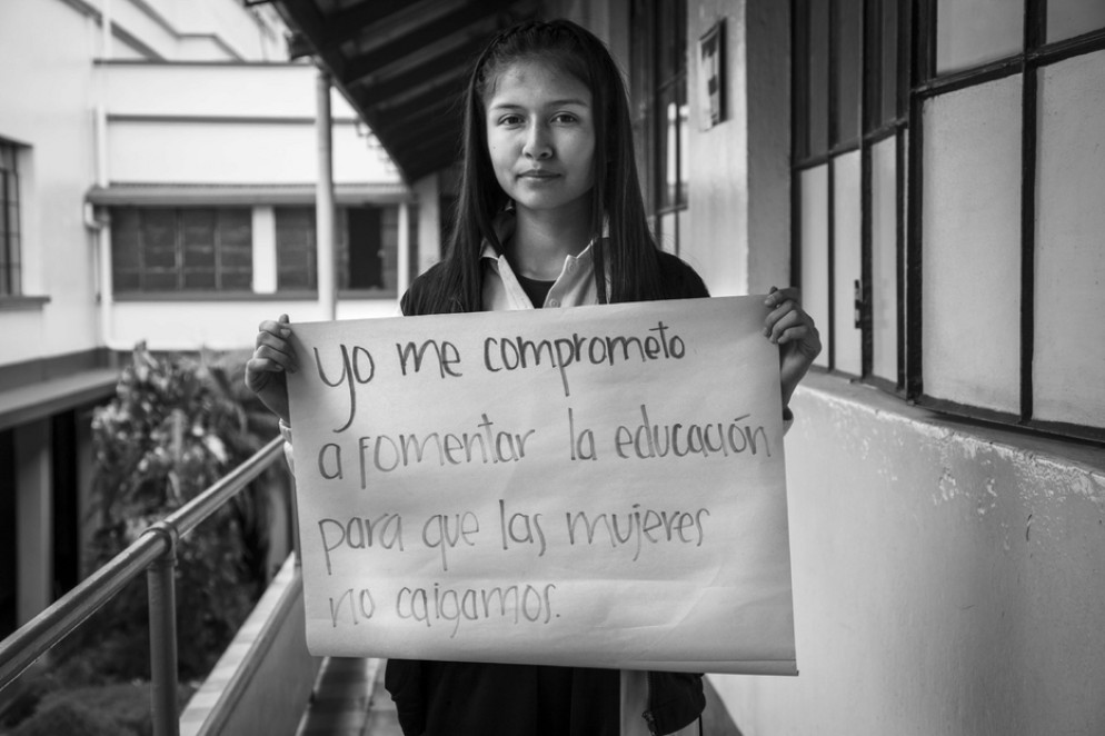 Lisa Kristine, "Guatemala" - Nuns hearling hearts