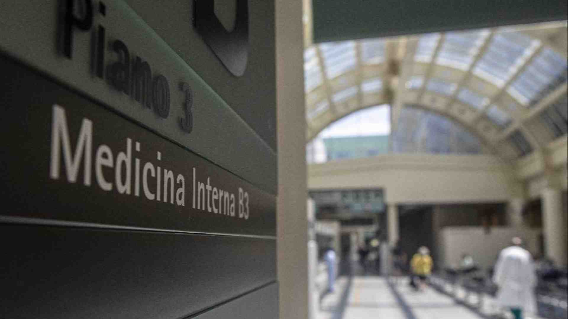 Immagine di Medicina interna, sovraccarico nel 58% dei reparti