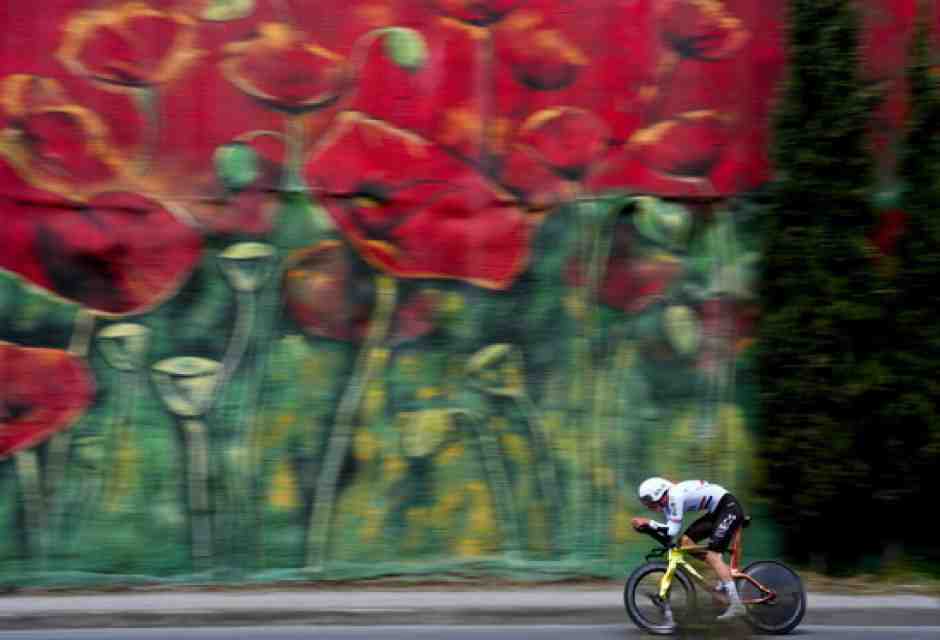 Giro d'Italia, Tarling vince la cronometro di Tirana