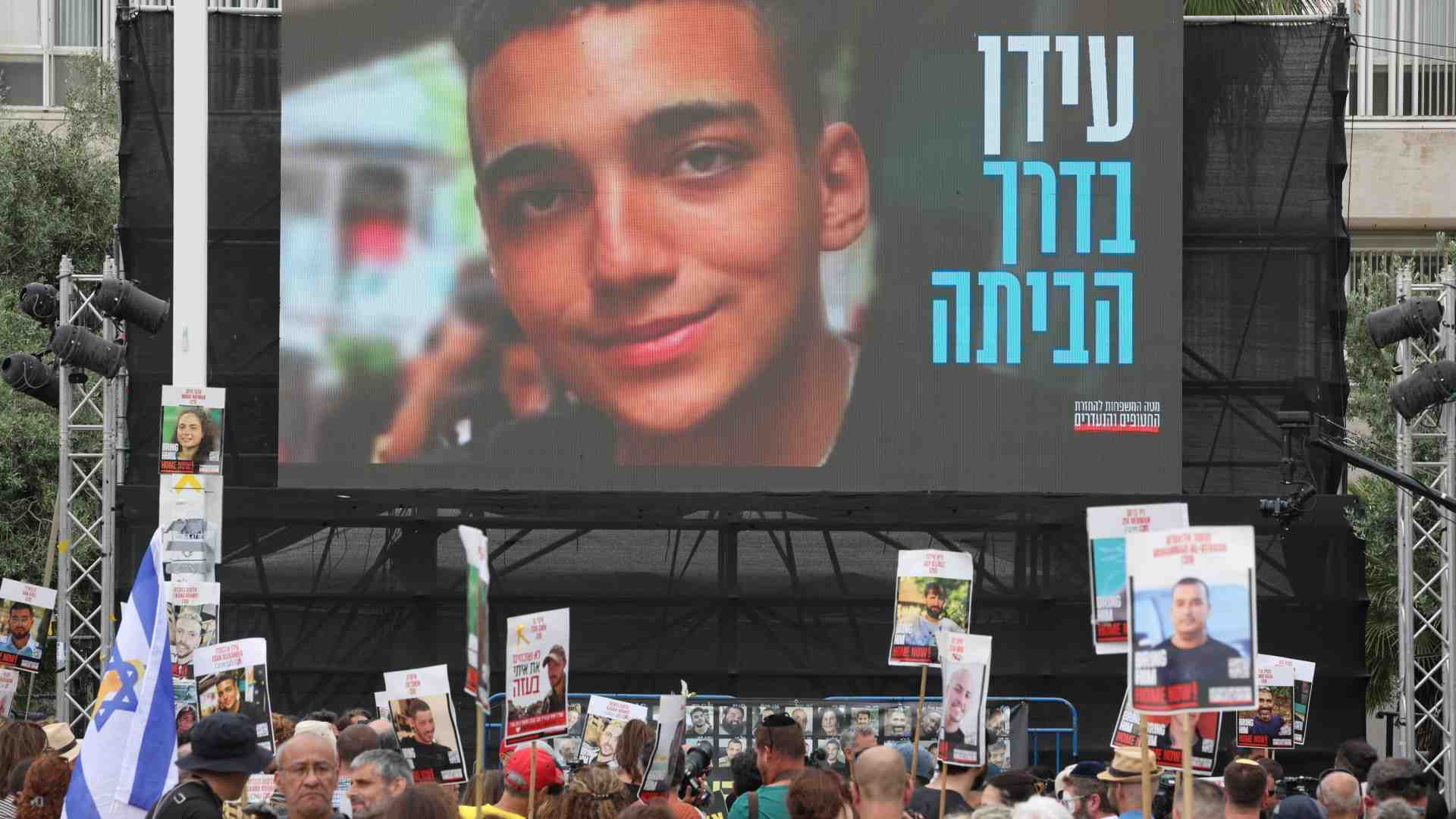 Immagine di Hamas ha rilasciato l'ostaggio americano. E Trump arriva nel Golfo