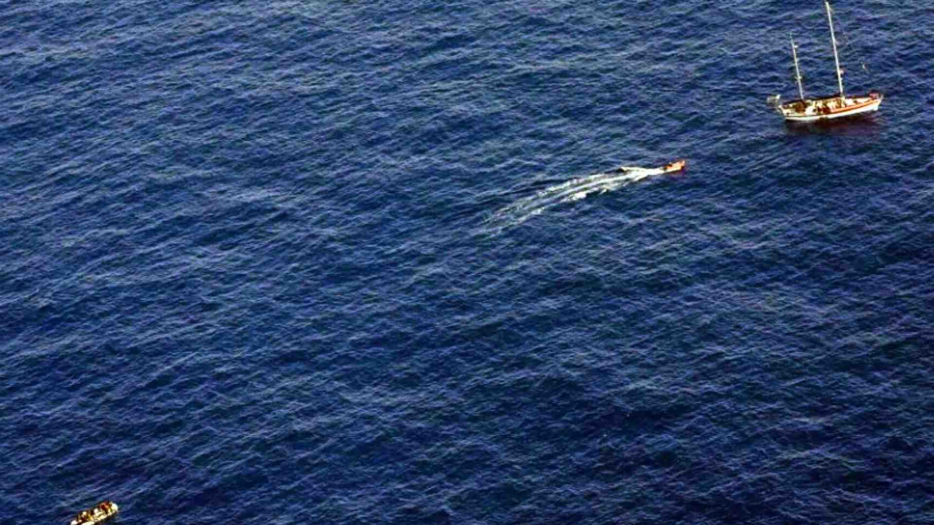 Immagine di Quei due bambini morti sul barcone che qualcuno considera "invasori"