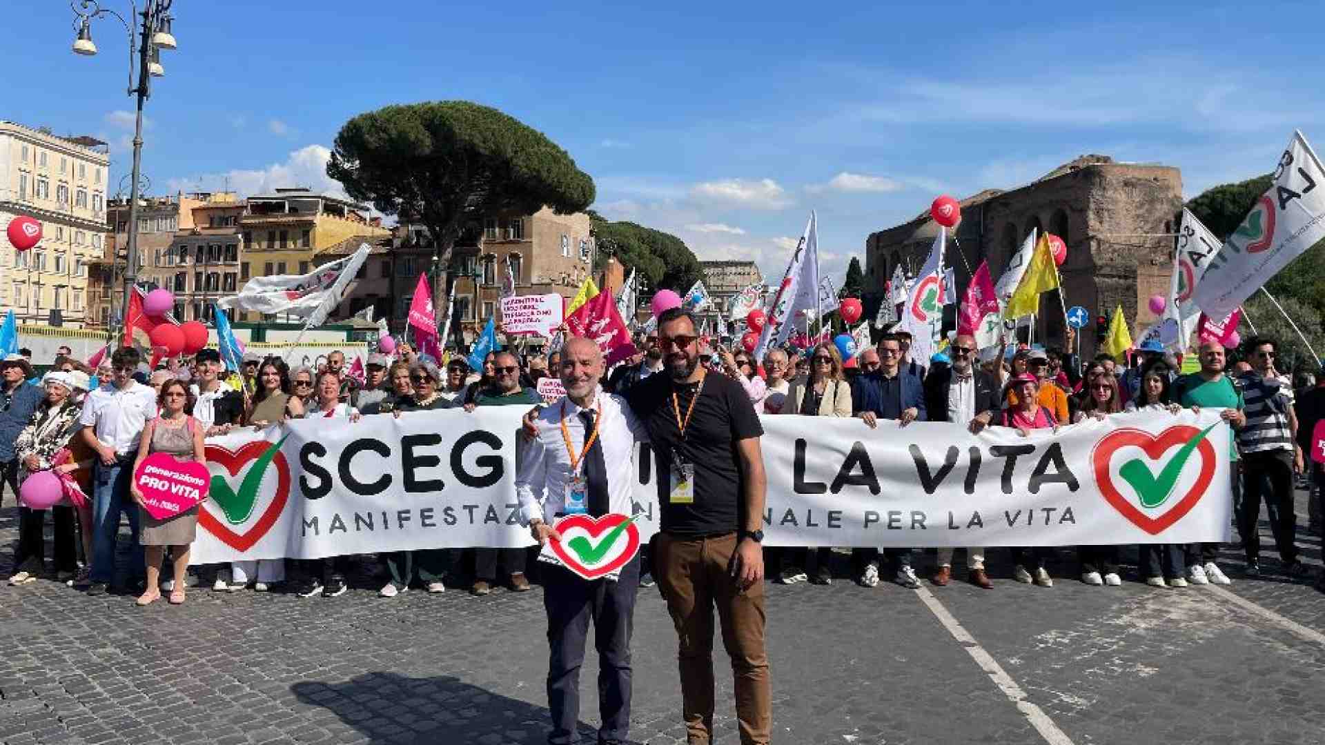 Immagine di Anche il saluto del Papa per i 10mila della Manifestazione per la Vita