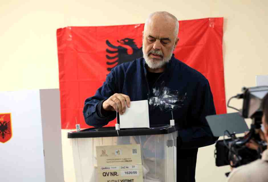 Edi Rama verso la conferma in Albania