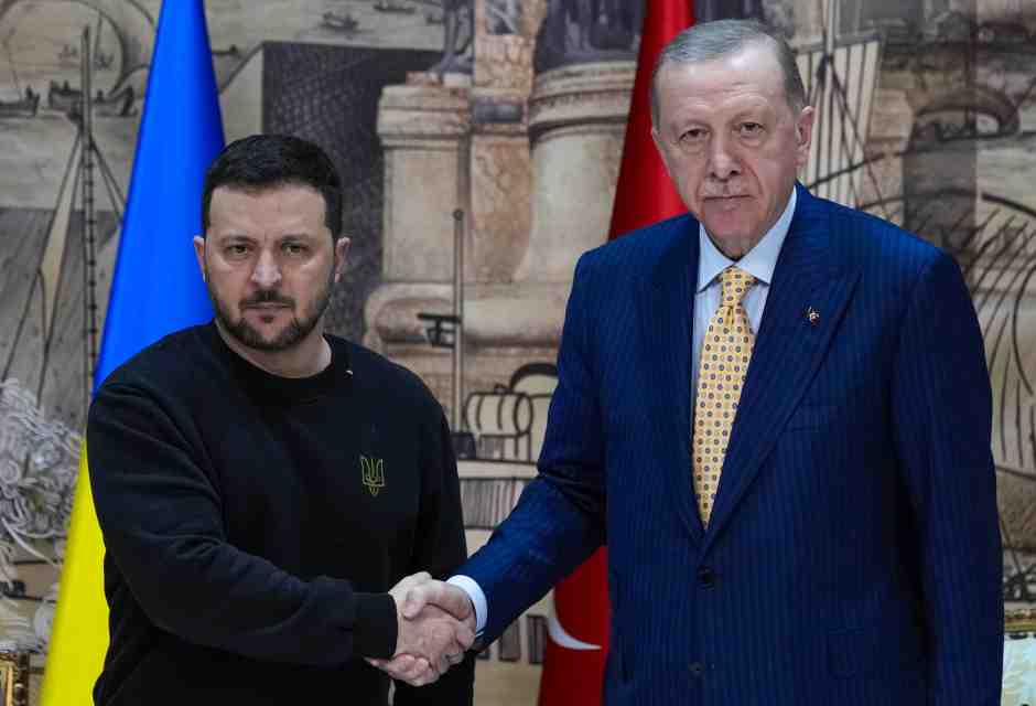 Zelensky e Erdogan nel 2022 a Leopoli (LaPresse)<br />&nbsp;<br />