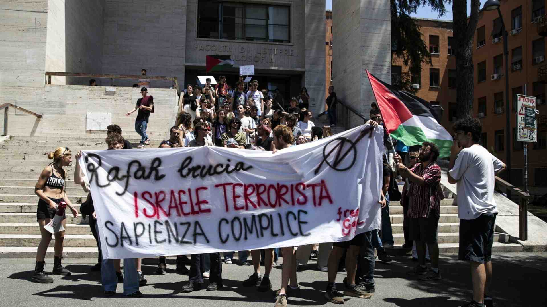 Immagine di “Lo scolasticidio di Israele, stato terrorista”. Scene da un convegno alla Sapienza