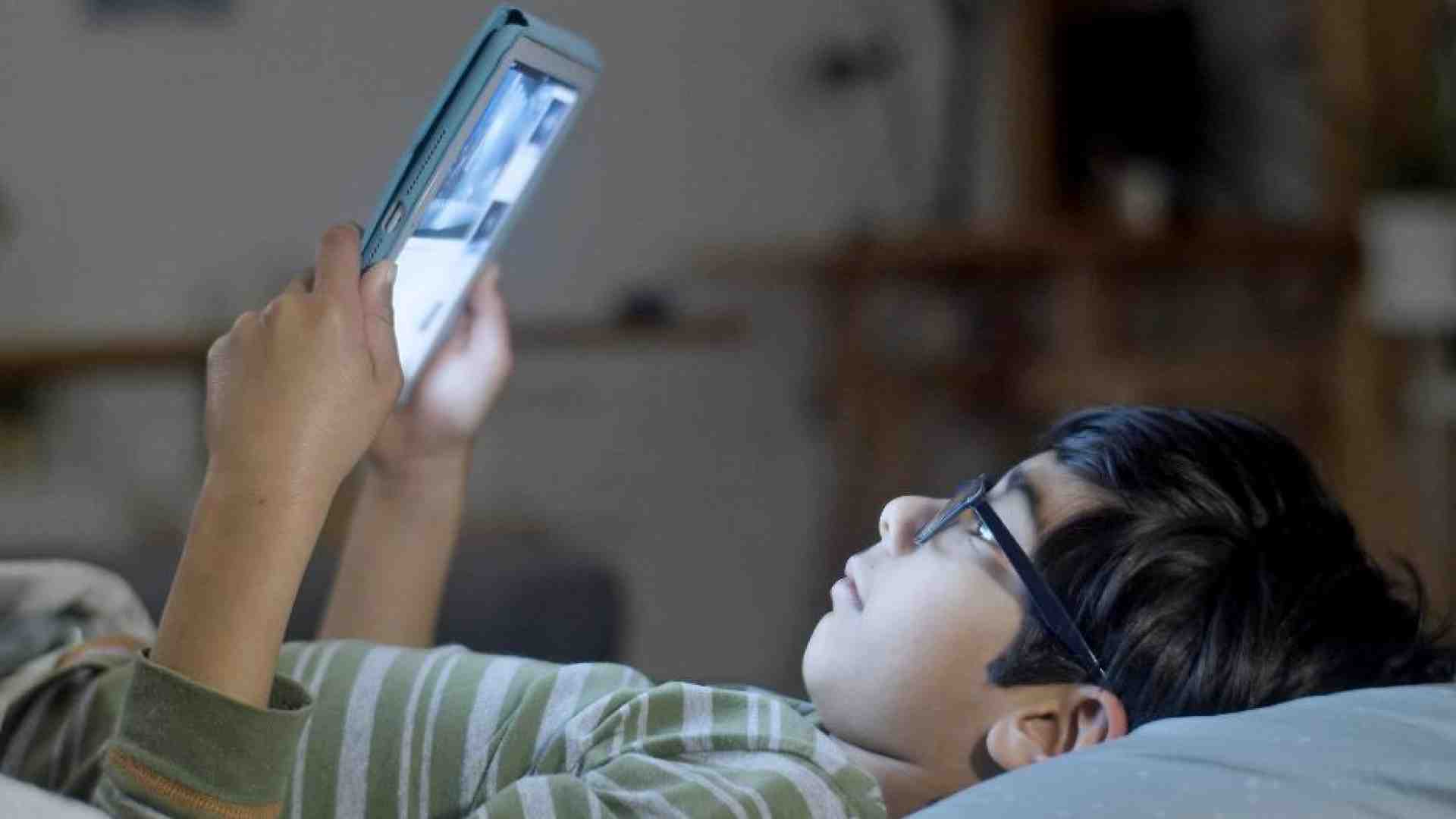 Immagine di «Poco sonno e troppi social: il cervello dei ragazzi è compromesso»