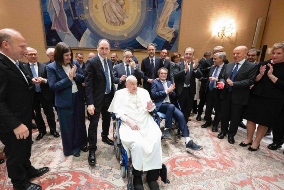 L'udienza del Papa il 16 aprile all'Università Cattolica e al personale sanitario del Policlinico Gemelli che si è preso cura di lui durante il ricovero - .